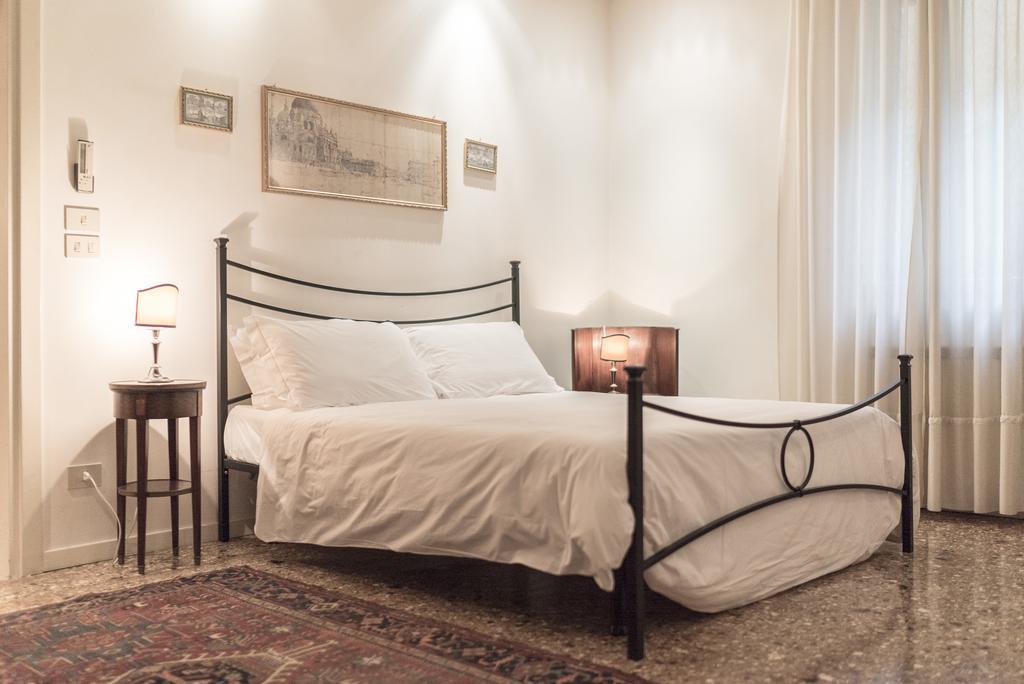 Accademia Terrazza Apartment Venice Ngoại thất bức ảnh