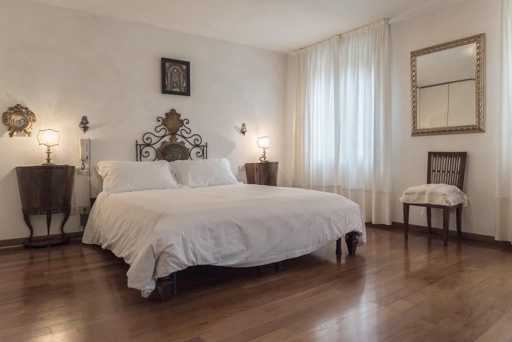 Accademia Terrazza Apartment Venice Ngoại thất bức ảnh