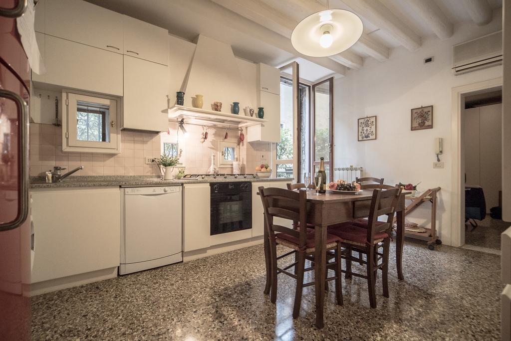Accademia Terrazza Apartment Venice Ngoại thất bức ảnh
