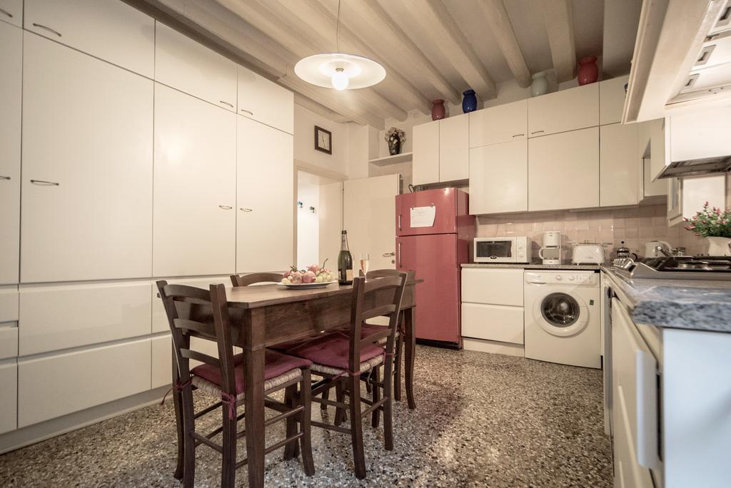 Accademia Terrazza Apartment Venice Ngoại thất bức ảnh